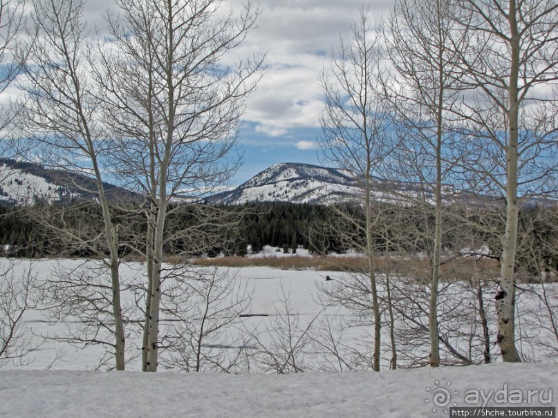 Озеро Jackson и горная гряда Teton, 120 км по пути в Джексон