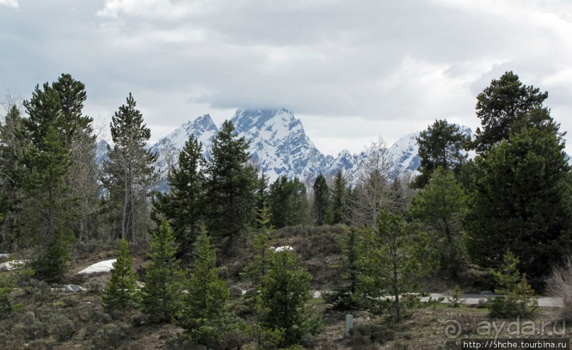 Озеро Jackson и горная гряда Teton, 120 км по пути в Джексон