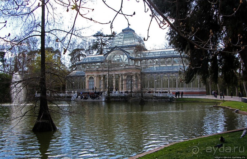 Первое апреля в парке Ретиро. Уже