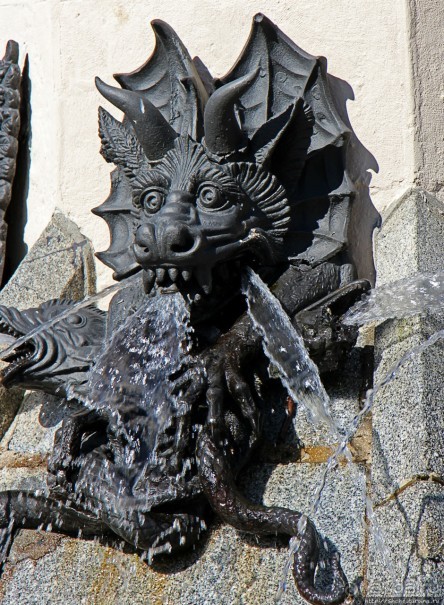 Первое апреля в парке Ретиро. Уже