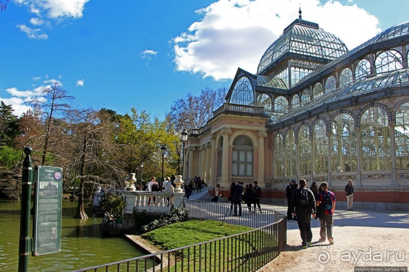 Первое апреля в парке Ретиро. Уже