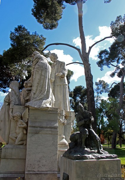 Первое апреля в парке Ретиро. Уже