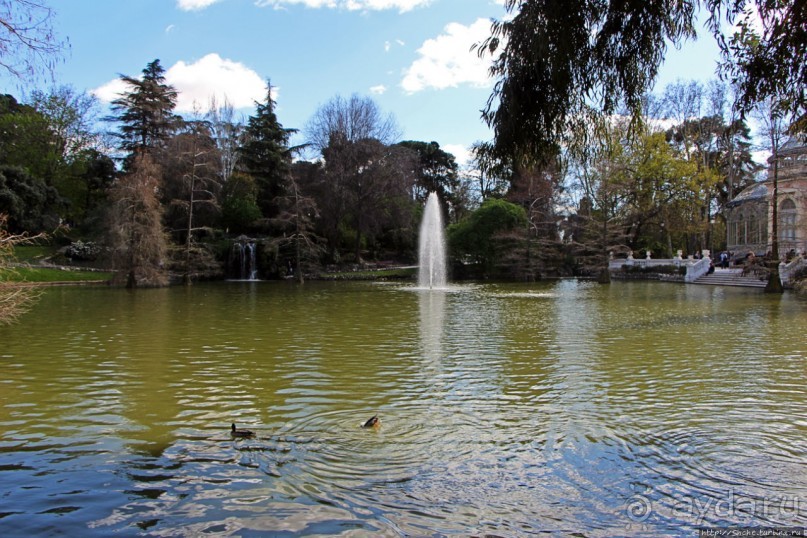 Первое апреля в парке Ретиро. Уже