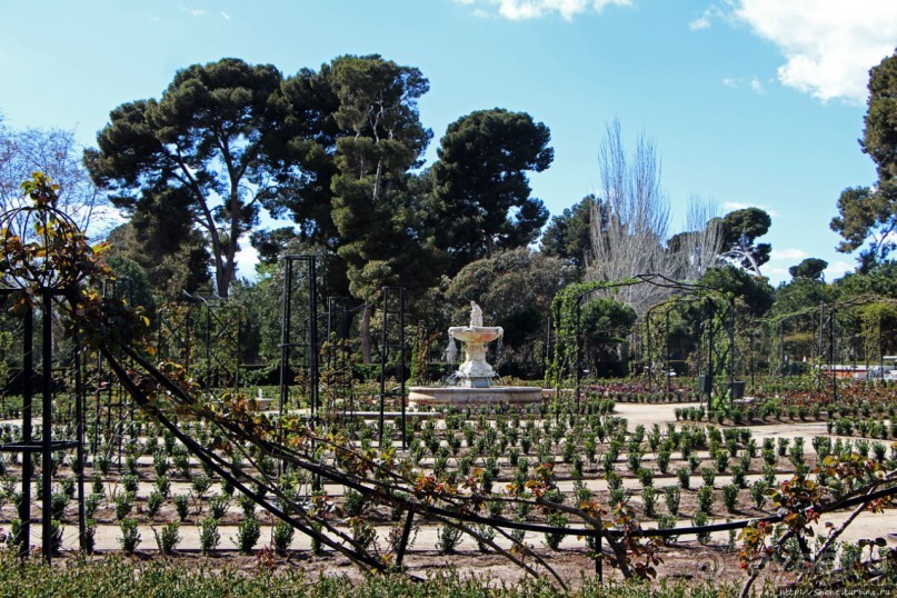Первое апреля в парке Ретиро. Уже