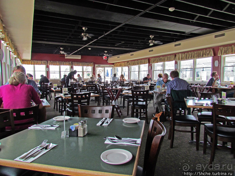 Свежие устрицы и крабы с лобстерами на мысе Кейп-Код