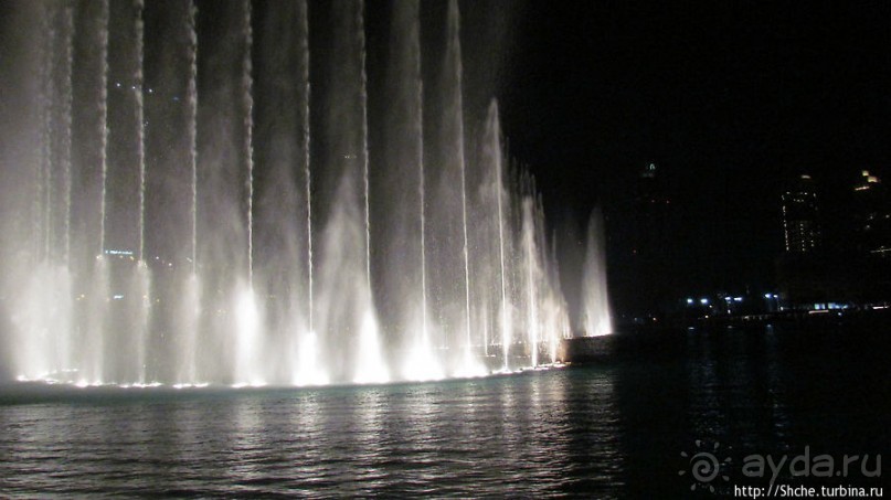 Дубайский хит. Свето-музыкальное шоу фонтанов ночью