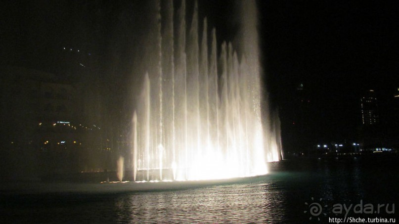 Дубайский хит. Свето-музыкальное шоу фонтанов ночью