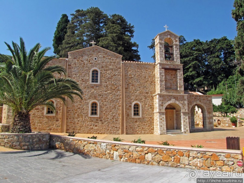 Savathianes mon. - типичный православный монастырь Крита