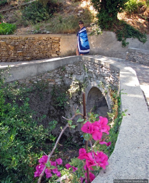 Savathianes mon. - типичный православный монастырь Крита