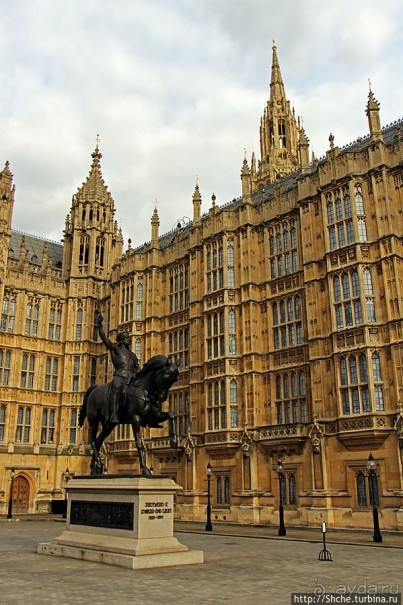 Дворец Парламента Великобритании и знаметитый Биг Бен