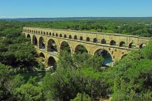 Альбом отзыва "Акведук Пон-дю-Гар — технический и художественный шедевр"
