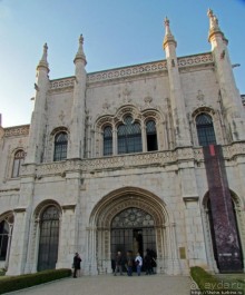 Застывшая поэзия в камне