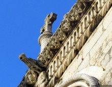 Застывшая поэзия в камне