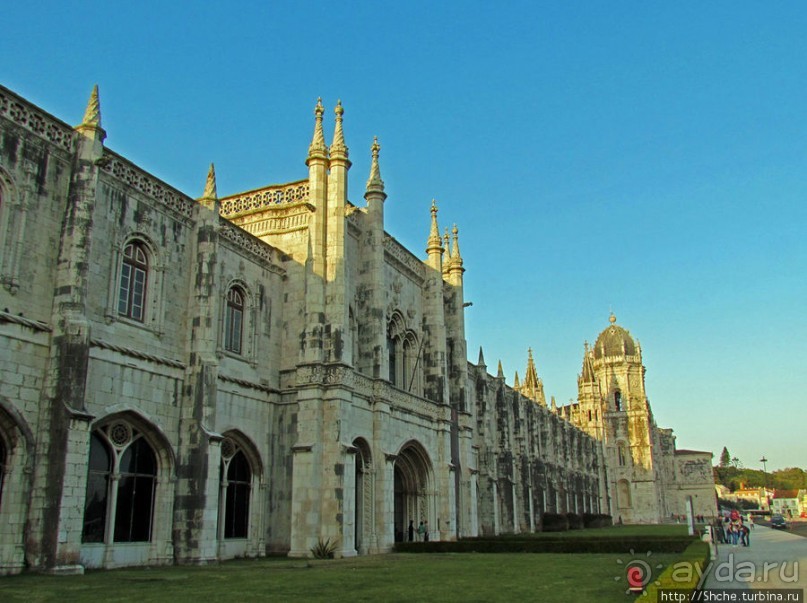 Застывшая поэзия в камне