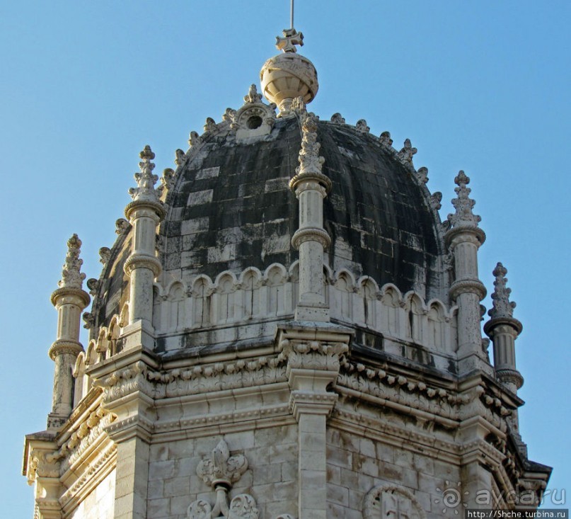 Застывшая поэзия в камне