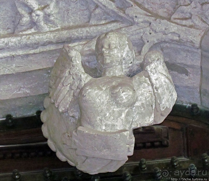 Застывшая поэзия в камне