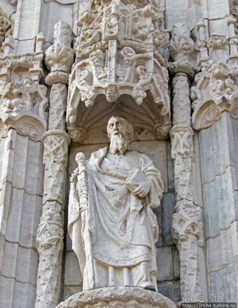 Застывшая поэзия в камне