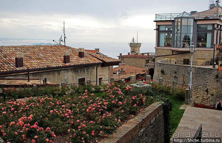 Сан Марино — каменный плот в молочной реке