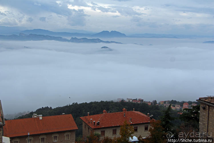 Сан Марино — каменный плот в молочной реке