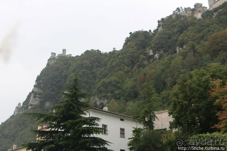 Сан Марино — каменный плот в молочной реке