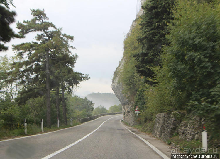 Сан Марино — каменный плот в молочной реке