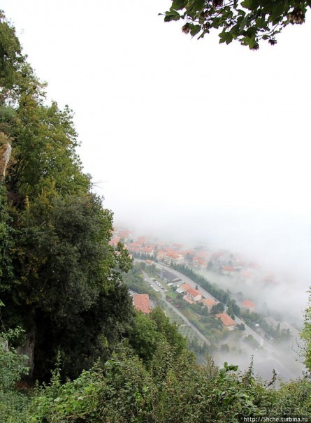 Сан Марино — каменный плот в молочной реке