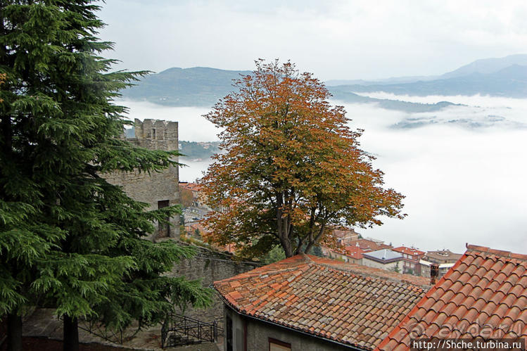 Сан Марино — каменный плот в молочной реке