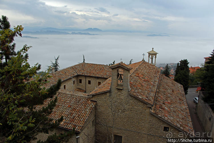 Сан Марино — каменный плот в молочной реке