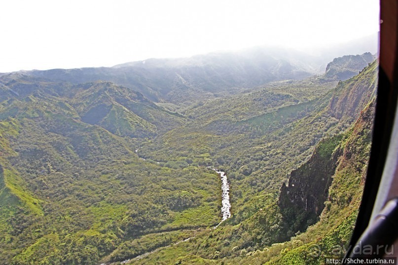 Над Кауаи на вертолете. Этап 1. Горы и водопады