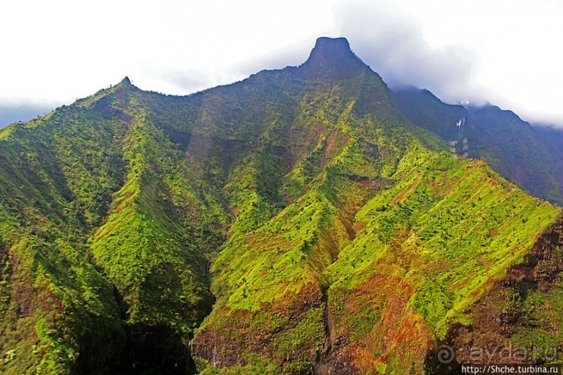 Над Кауаи на вертолете. Этап 1. Горы и водопады