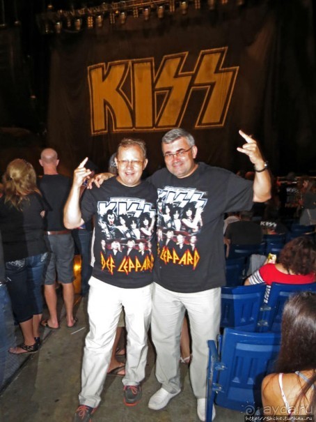 Кобра, Леопарды и ... Поцелуй