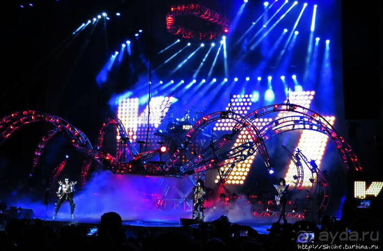 Кобра, Леопарды и ... Поцелуй