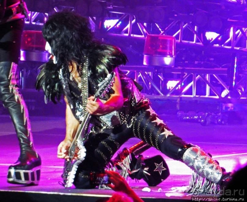 Кобра, Леопарды и ... Поцелуй