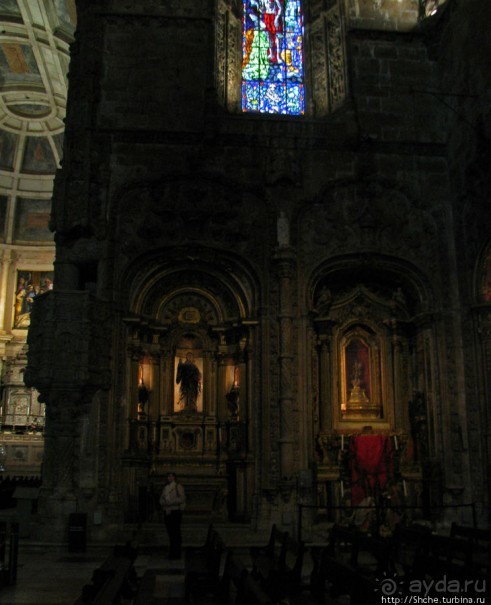 Монастырь иеронимитов — шикарный внешне, грандиозный внутри