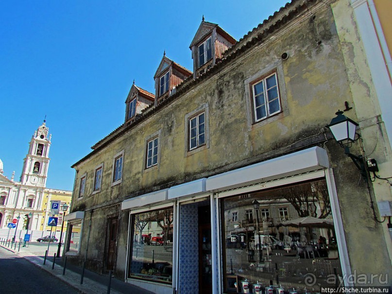 Исторический центр Мафры — почти средневековье в начале 21в