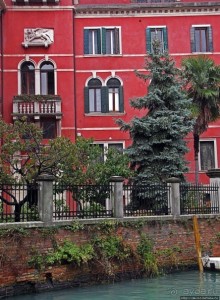 Альбом отзыва "Венеция до Shche... Задворки Дорсодуро"