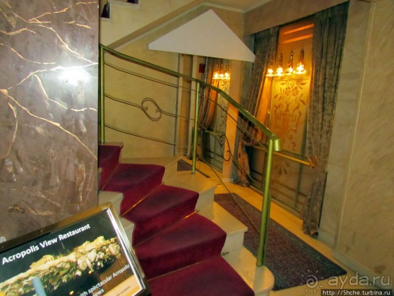 Афинский отель с приятным интерьером