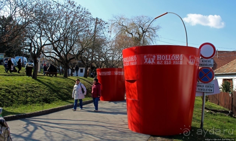 Фестиваль в историческом селе Холлокё (объект Юнеско № 401)