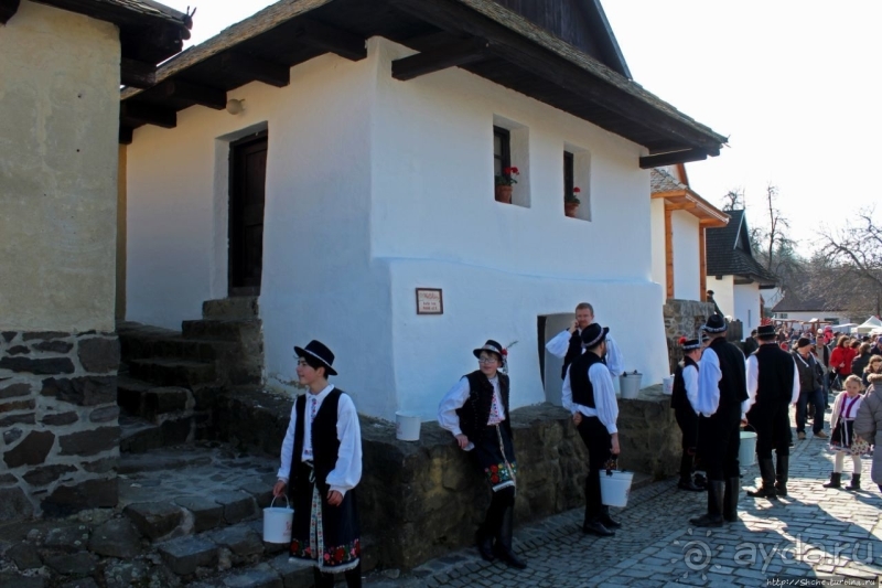 Фестиваль в историческом селе Холлокё (объект Юнеско № 401)