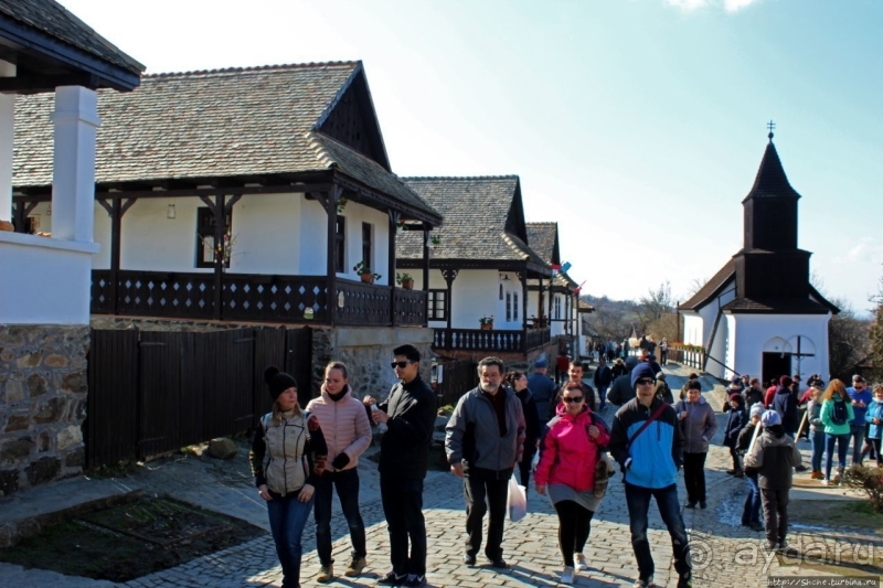 Фестиваль в историческом селе Холлокё (объект Юнеско № 401)