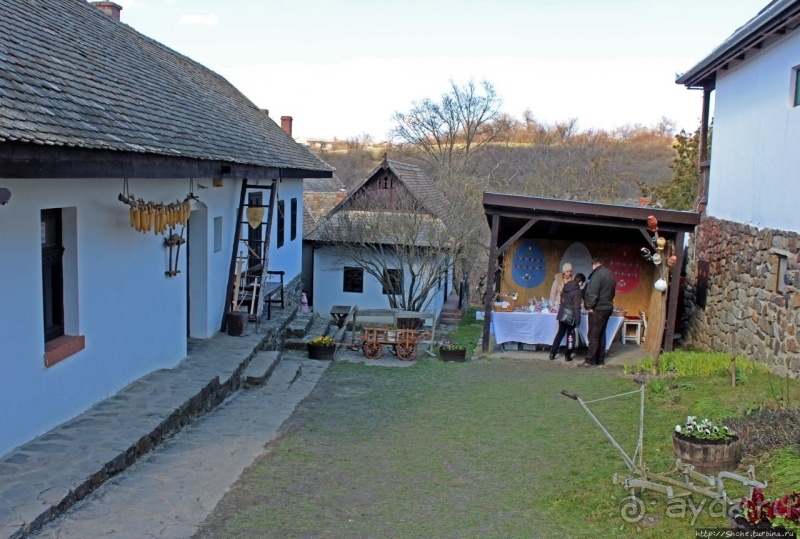 Фестиваль в историческом селе Холлокё (объект Юнеско № 401)