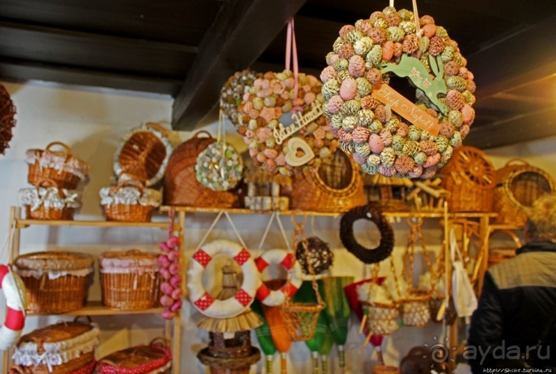 Фестиваль в историческом селе Холлокё (объект Юнеско № 401)