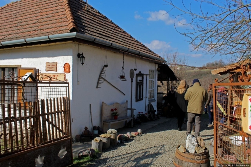 Фестиваль в историческом селе Холлокё (объект Юнеско № 401)