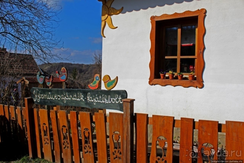 Фестиваль в историческом селе Холлокё (объект Юнеско № 401)