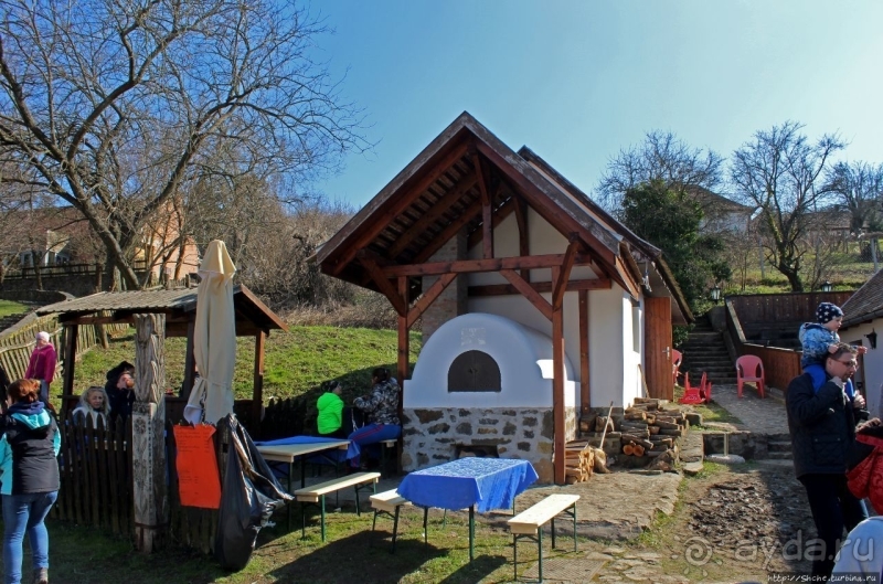 Фестиваль в историческом селе Холлокё (объект Юнеско № 401)