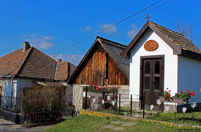 Фестиваль в историческом селе Холлокё (объект Юнеско № 401)