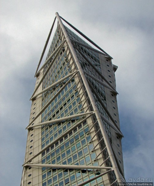 Небоскреб "Turning Torso" - 190-метровая "визитка" Мальме