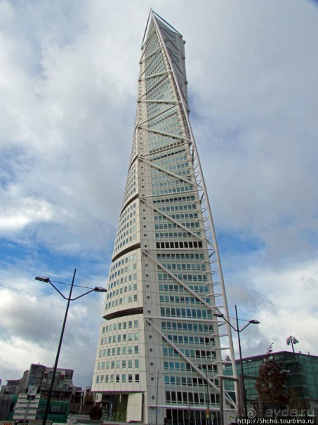 Небоскреб "Turning Torso" - 190-метровая "визитка" Мальме