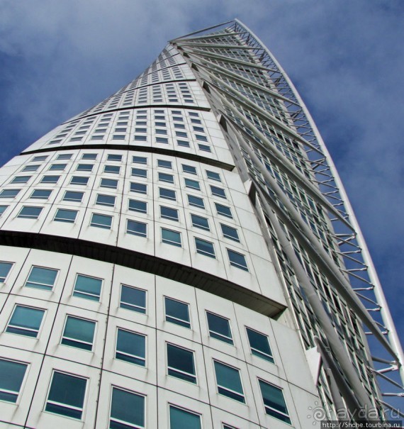 Небоскреб "Turning Torso" - 190-метровая "визитка" Мальме