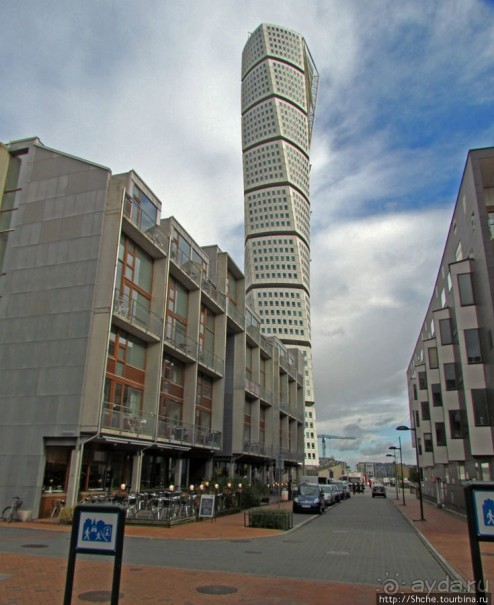 Небоскреб "Turning Torso" - 190-метровая "визитка" Мальме